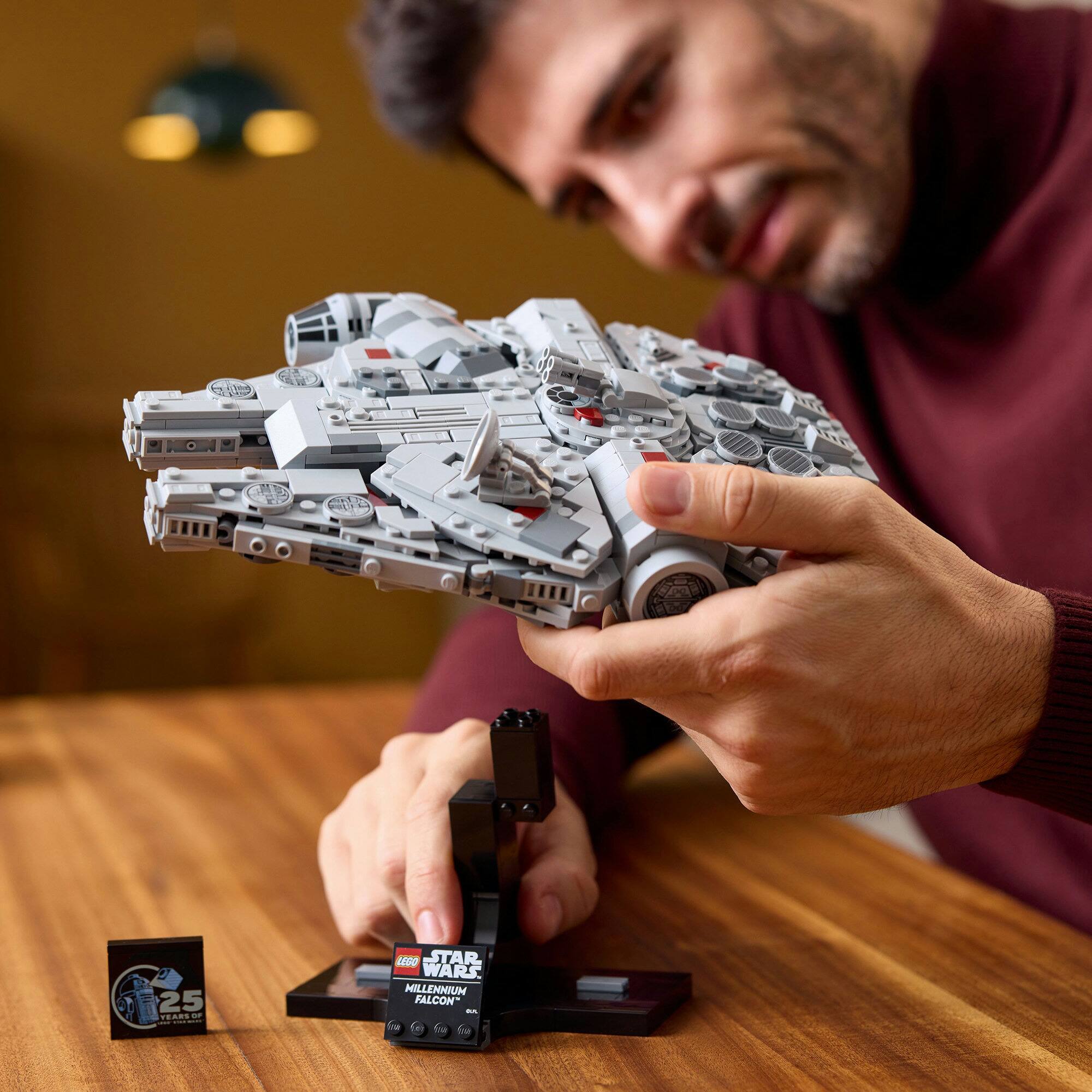LEGO® Star Wars™ Millennium Falcon™ Set 75375